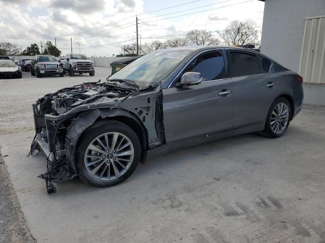 INFINITI Q50 LUXE