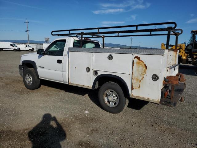 CHEVROLET SILVERADO 2005 white  gas 1GBHC24U85E235523 photo #3