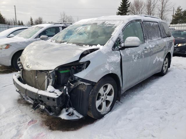 TOYOTA SIENNA LE