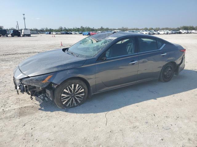 NISSAN ALTIMA SV