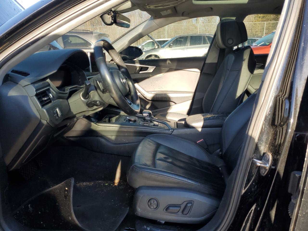 AUDI A4 ULTRA PREMIUM