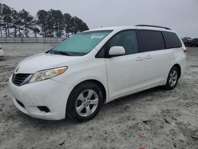 TOYOTA SIENNA LE