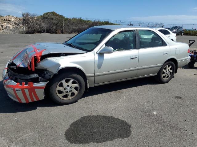 TOYOTA CAMRY CE