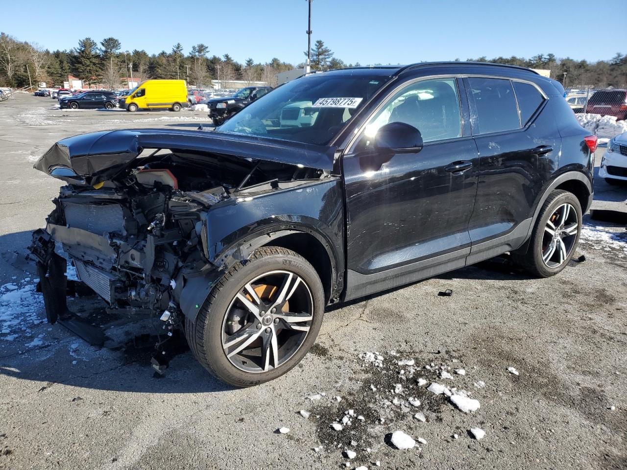 YV4AC2HM7K2070856 VOLVO XC40 T4 R- 2019
