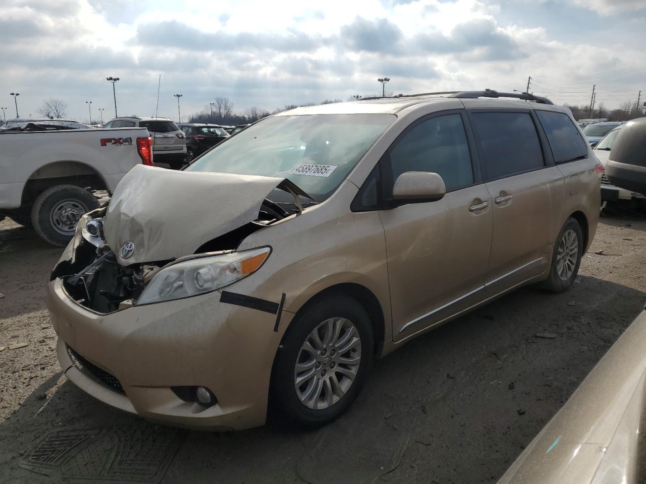 TOYOTA SIENNA XLE