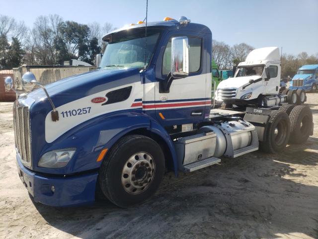 PETERBILT 579 2015 blue tractor diesel 1XPBAP9X6FD261809 photo #3