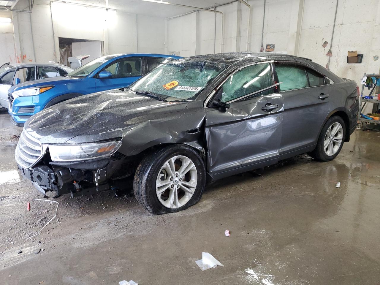 1FAHP2E85JG103941 FORD TAURUS SEL 2018