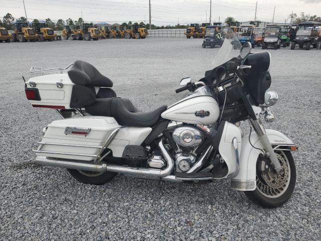 2013 HARLEY-DAVIDSON FLHTCU ULT 1HD1FCM17DB685386