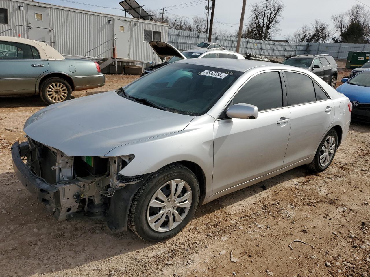 TOYOTA CAMRY BASE