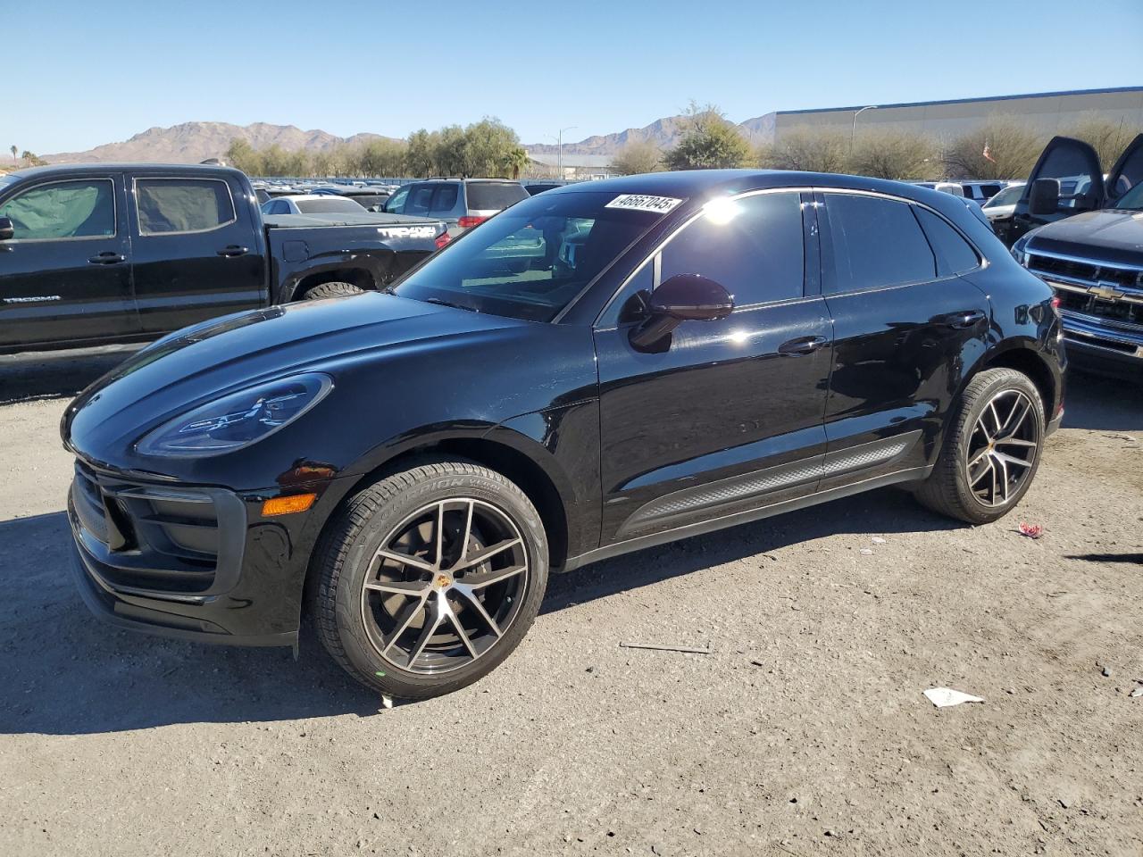 PORSCHE MACAN BASE