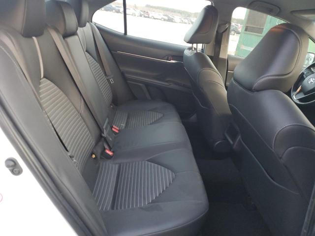 2018 TOYOTA CAMRY L - JTNB11HK1J3073200