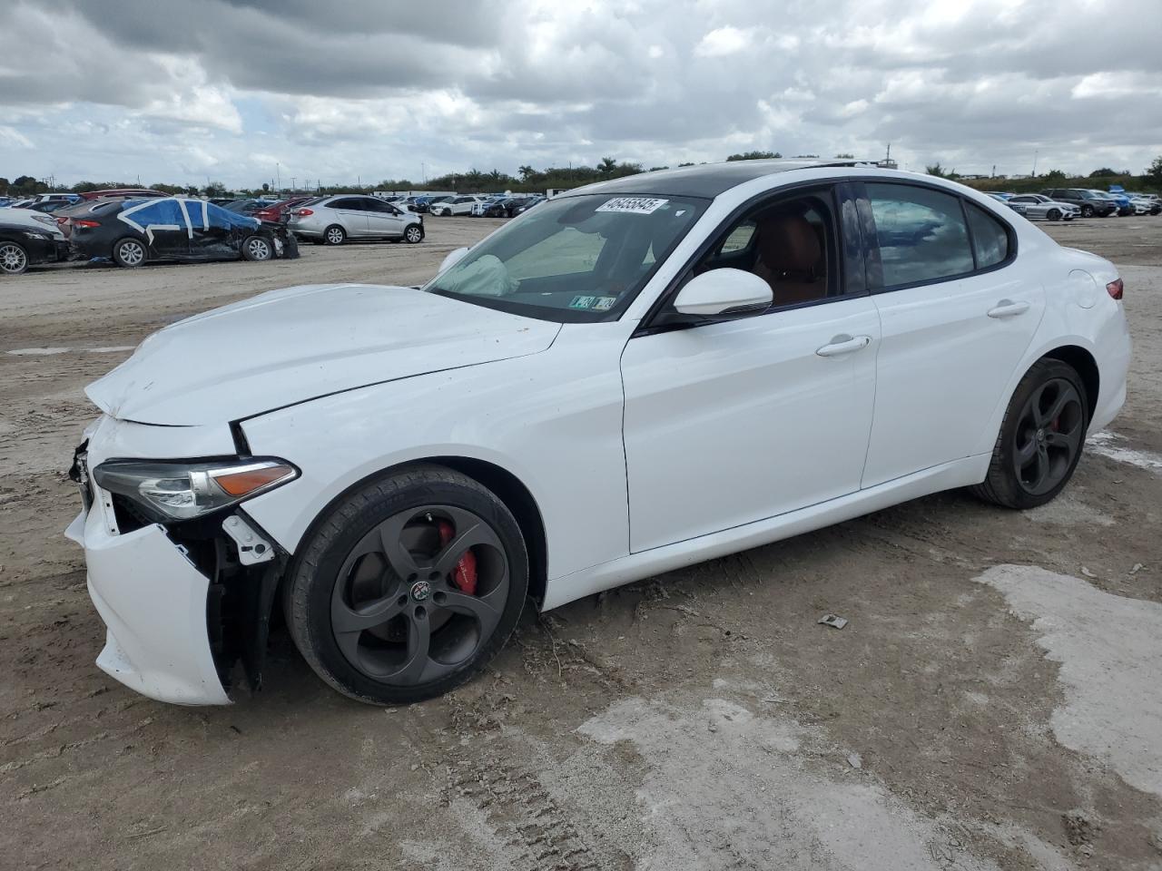 ZARFAEDN3H7553549 ALFA ROMEO GIULIA Q4 2017