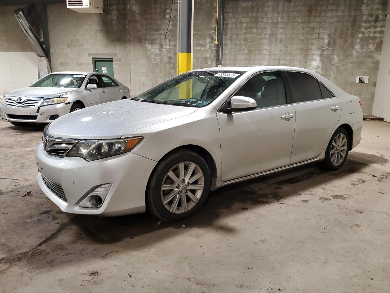 TOYOTA CAMRY BASE