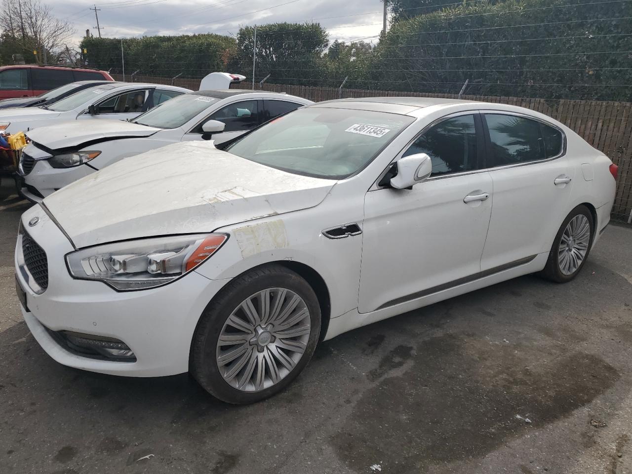 KIA K900
