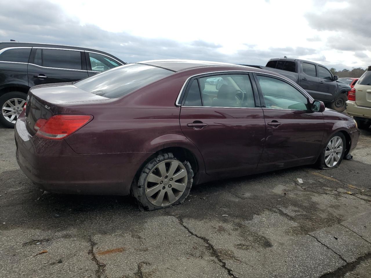 Lot #3231245125 2007 TOYOTA AVALON XL