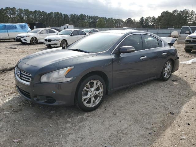 NISSAN MAXIMA S