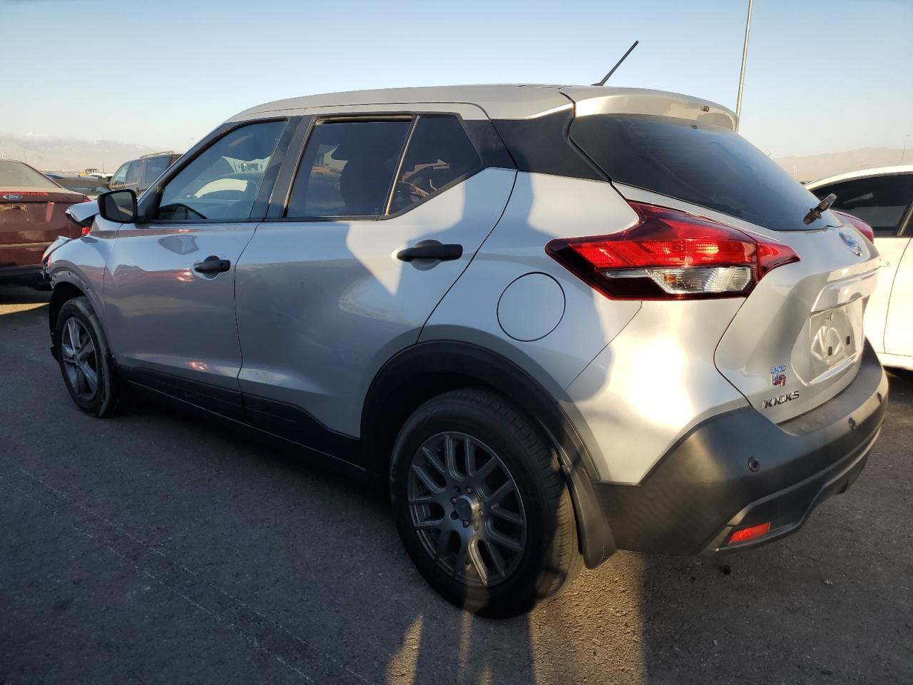 NISSAN KICKS S