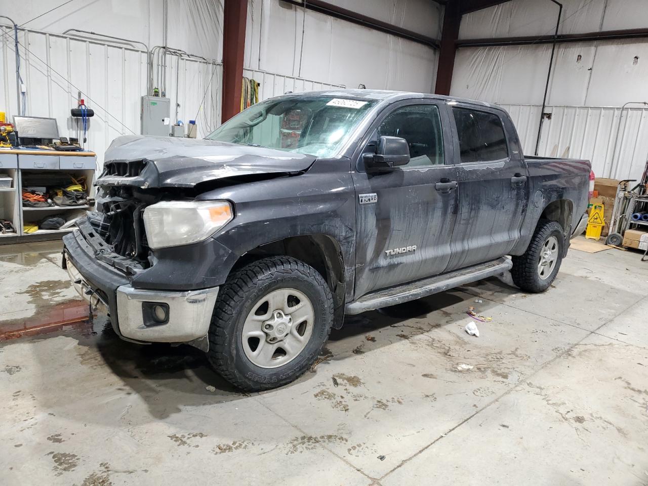 TOYOTA TUNDRA CREWMAX SR5