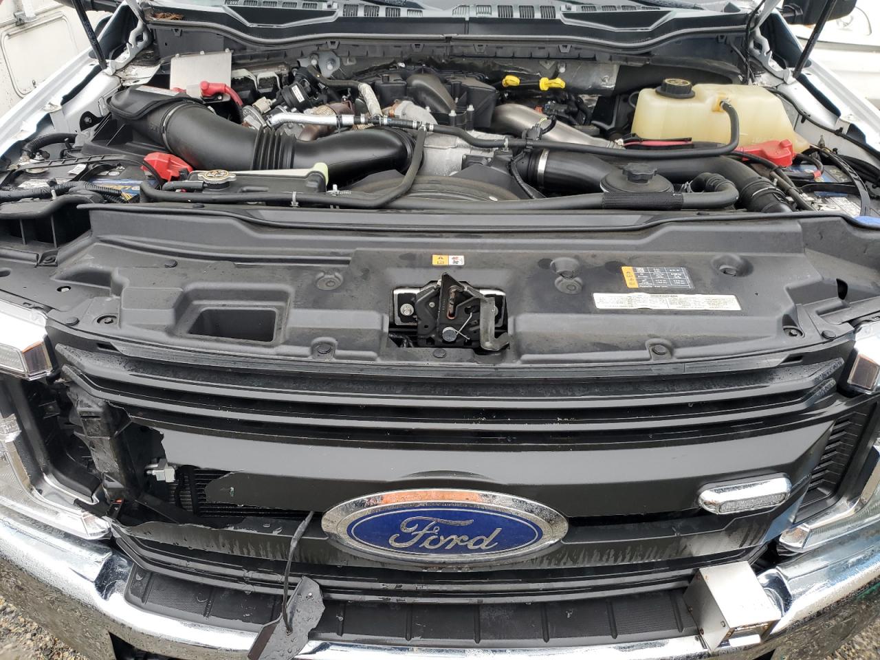 FORD F-550 SUPER DUTY