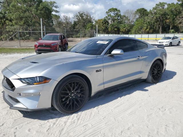 FORD MUSTANG GT