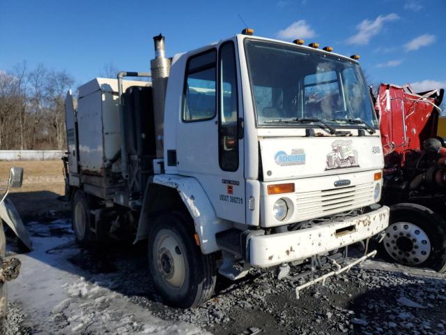 Global Auto Auctions: 2006 FREIGHTLINER HC CARGO H