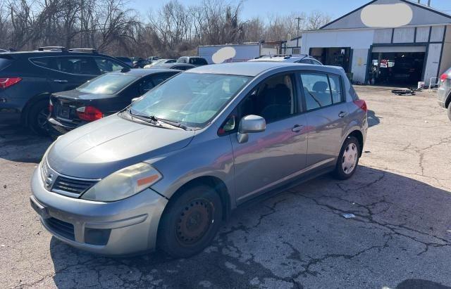 NISSAN VERSA S 2009 silver hatchbac gas 3N1BC13E59L367637 photo #3