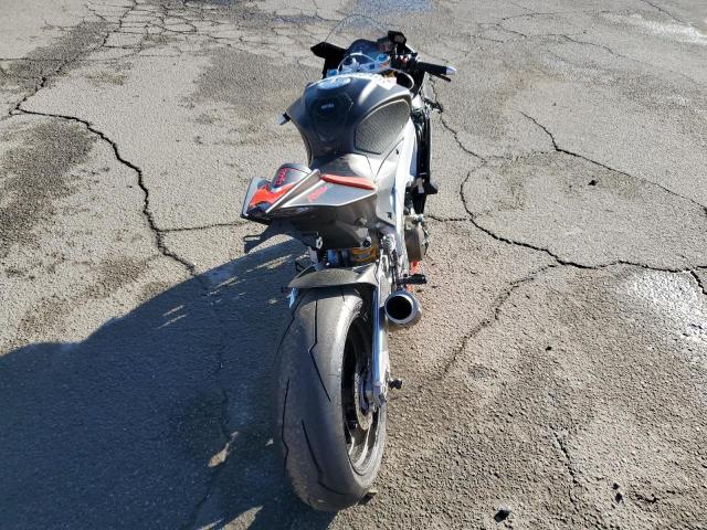 2015 APRILIA RSV4 R-FAC ZD4RKUA29FS000198