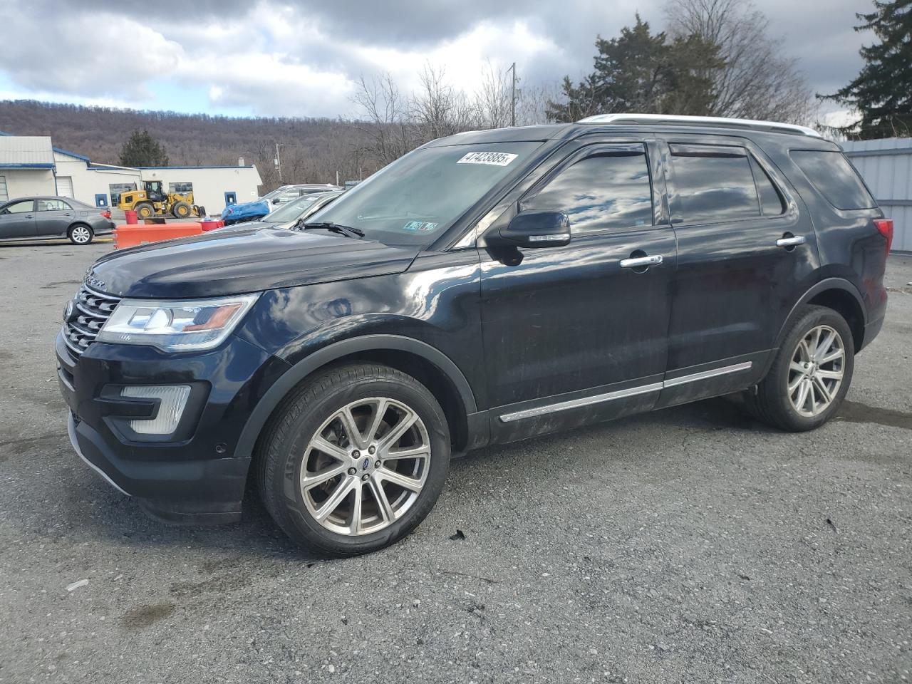  Salvage Ford Explorer