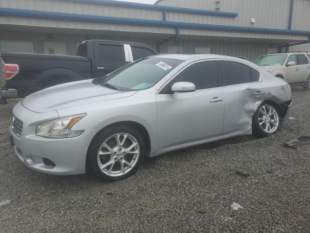 NISSAN MAXIMA S