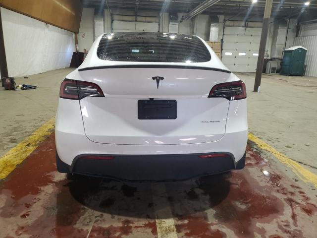 2024 TESLA MODEL Y 7SAYGDEE0RA276512