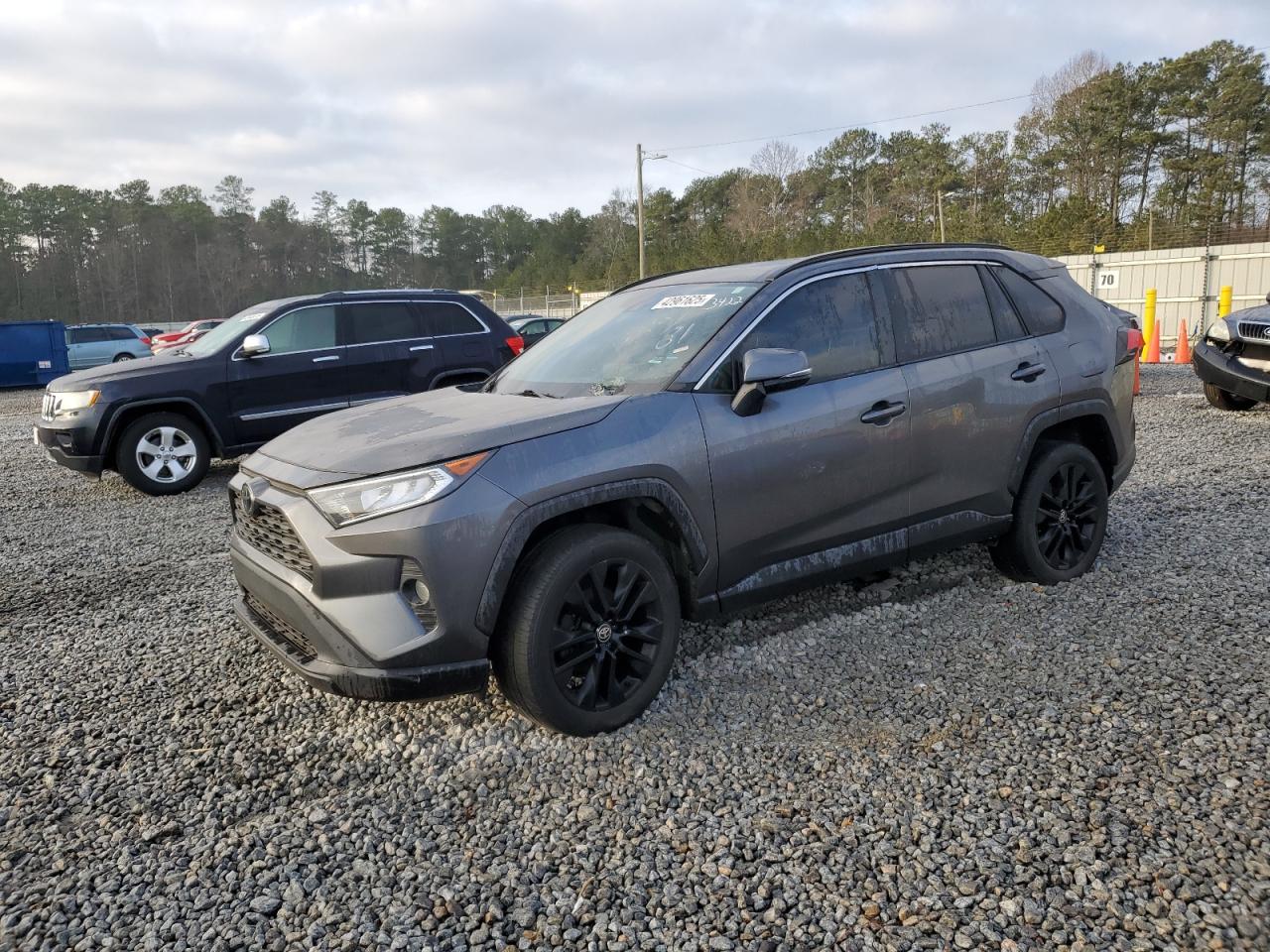 TOYOTA RAV4 XLE PREMIUM