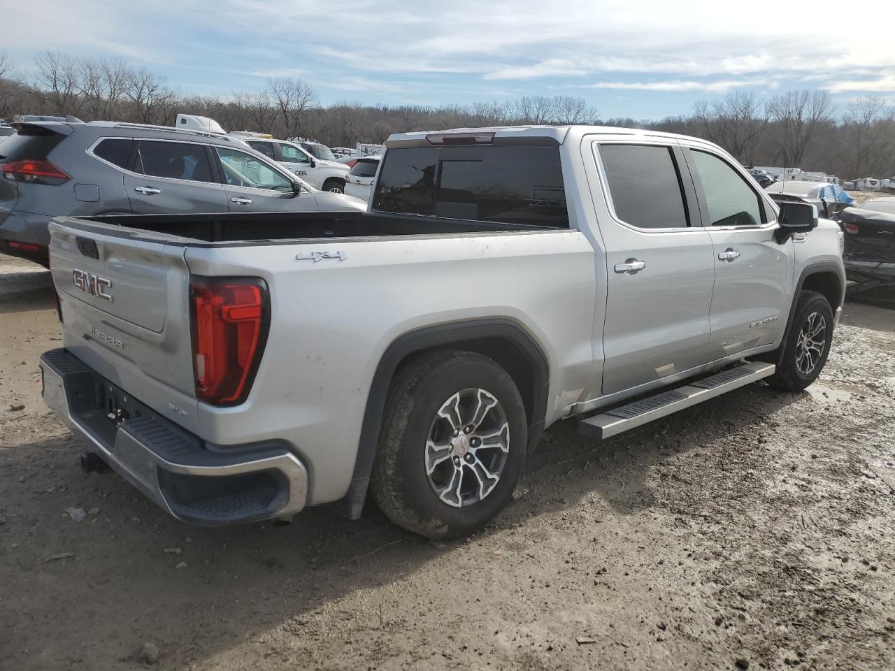 GMC SIERRA K1500 SLT