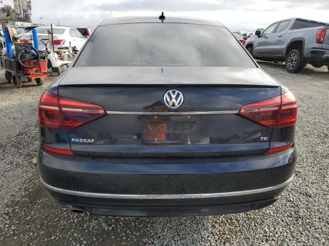 2017 VOLKSWAGEN PASSAT R-L 1VWDT7A35HC050698