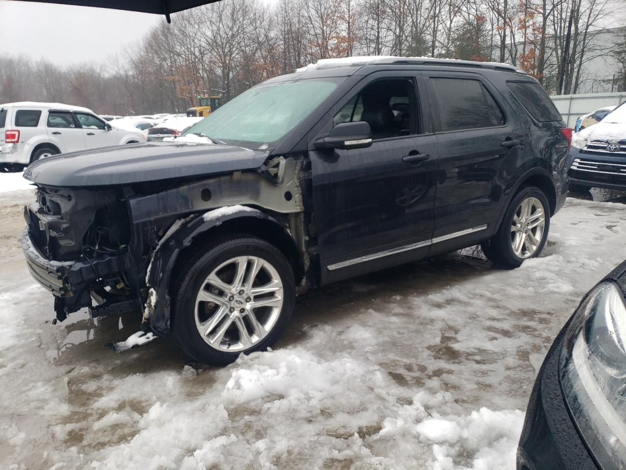 FORD EXPLORER XLT