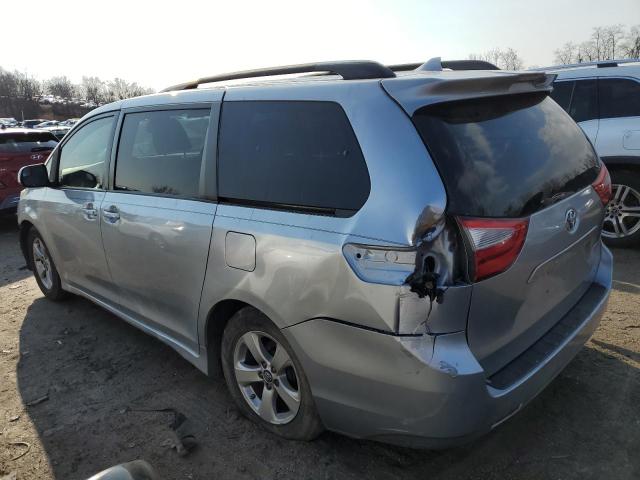2018 TOYOTA SIENNA LE 5TDKZ3DCXJS938526