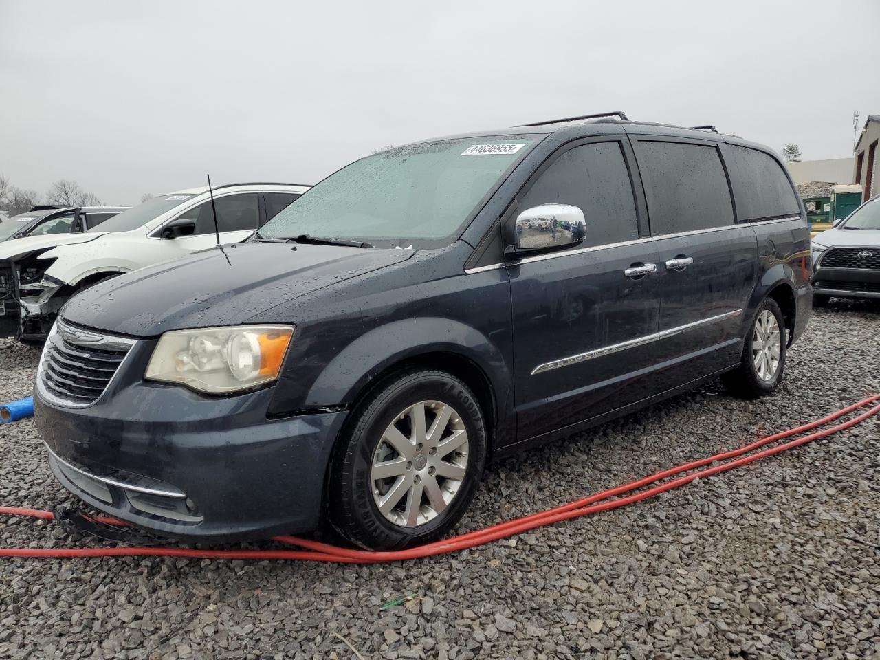 CHRYSLER TOWN & COUNTRY TOURING