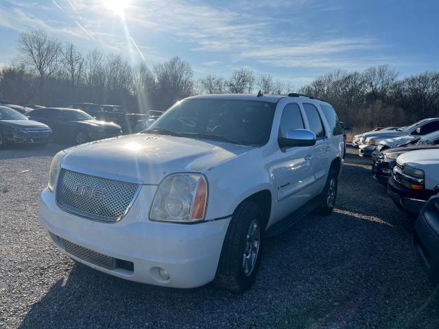 GMC YUKON 2007 white 4dr spor gas 1GKFC13J37J106849 photo #3