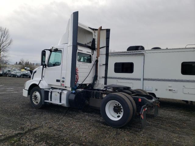 VOLVO VN VNL 2012 white tractor diesel 4V4N19EH6CN549767 photo #4