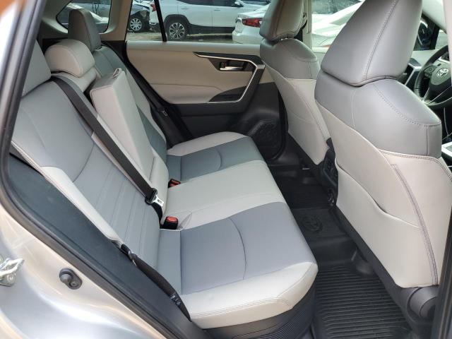 2022 TOYOTA RAV4 XLE P JTMB6RFV4ND058000