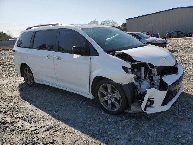 2018 TOYOTA SIENNA SE 5TDXZ3DC8JS949112