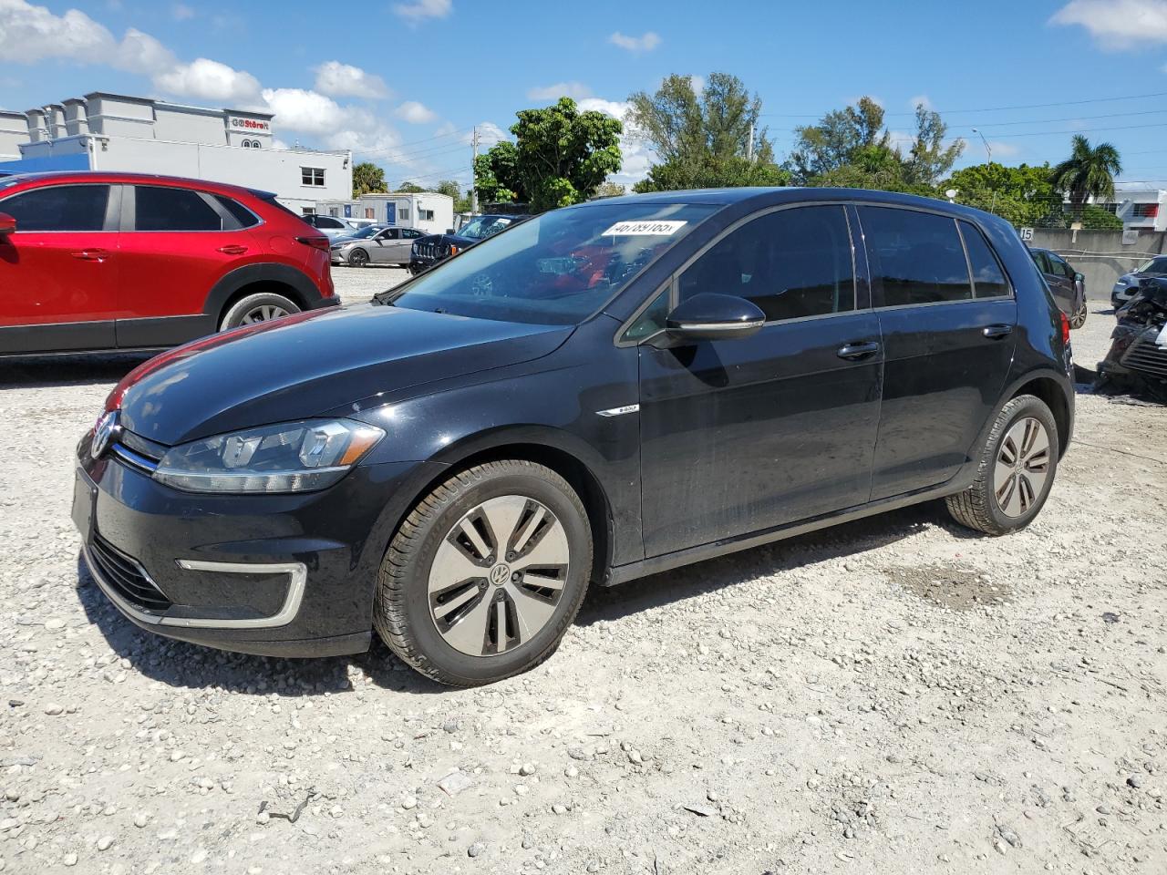 WVWKR7AU1HW950627 VOLKSWAGEN E-GOLF SE 2017