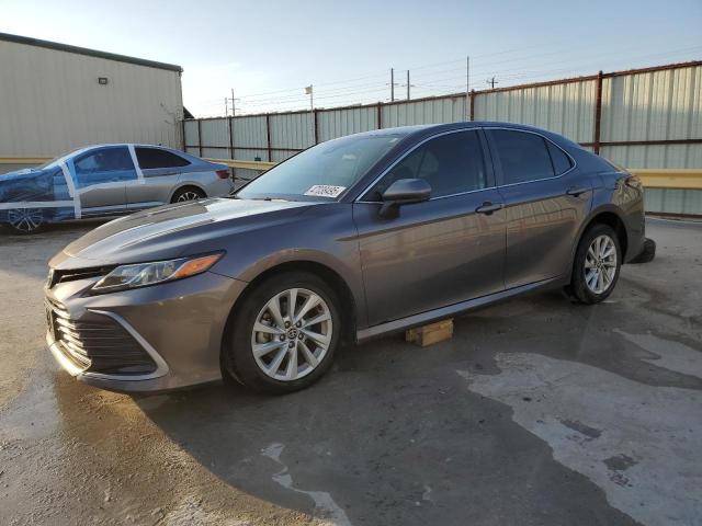 2021 TOYOTA CAMRY LE - 4T1C11AKXMU593439