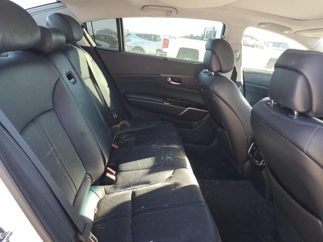 2016 KIA K900 KNALT4D35G6031359