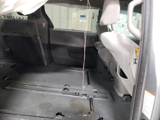 2019 TOYOTA SIENNA LE - 5TDKZ3DC7KS984056