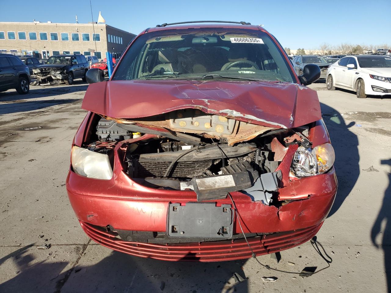 Lot #3286925236 2002 CHRYSLER TOWN & COU