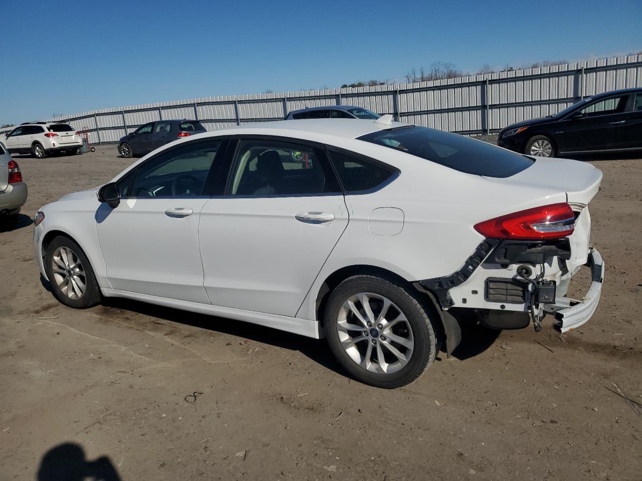 FORD FUSION SE