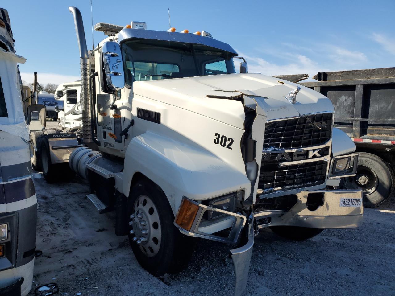 Lot #3259111115 2021 MACK PINNACLE