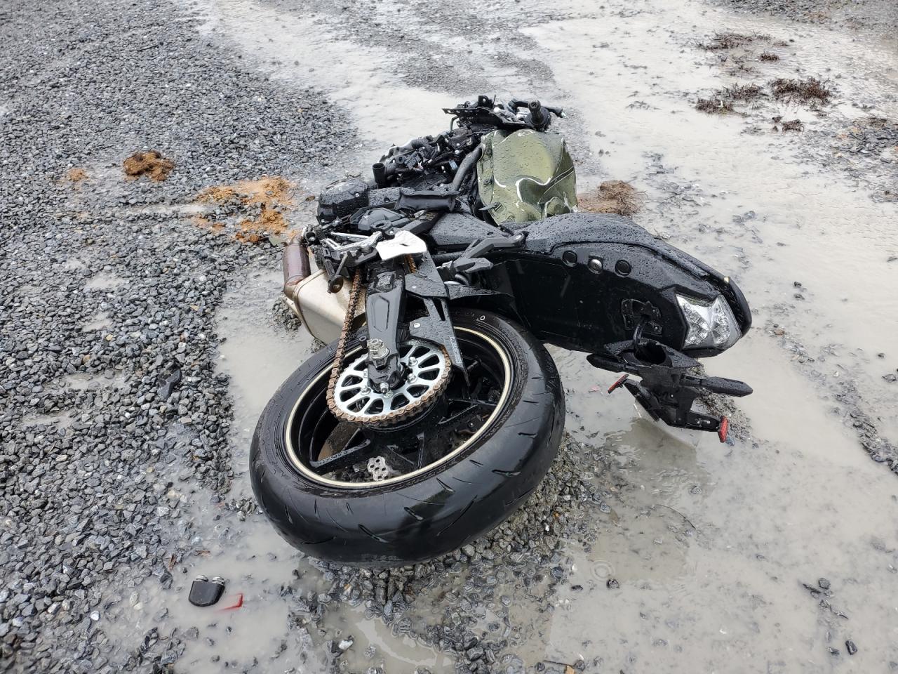 Lot #3305418443 2024 KAWASAKI EX650 P