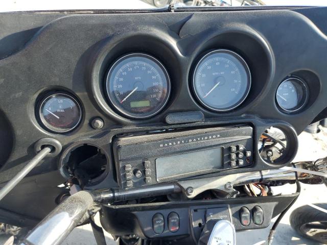 2011 HARLEY-DAVIDSON FLHTCU 1HD1FC419BB635215