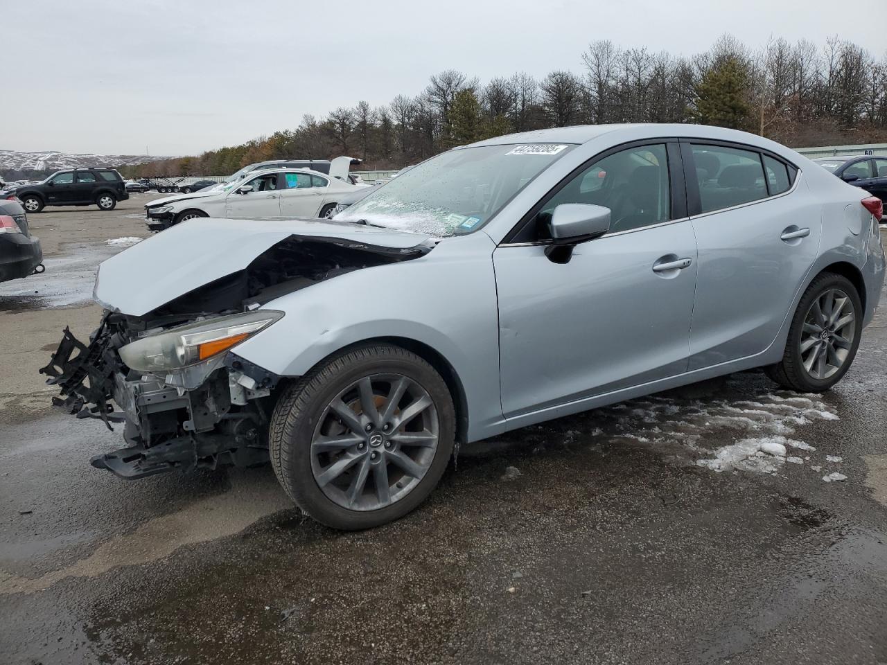 MAZDA 3 TOURING
